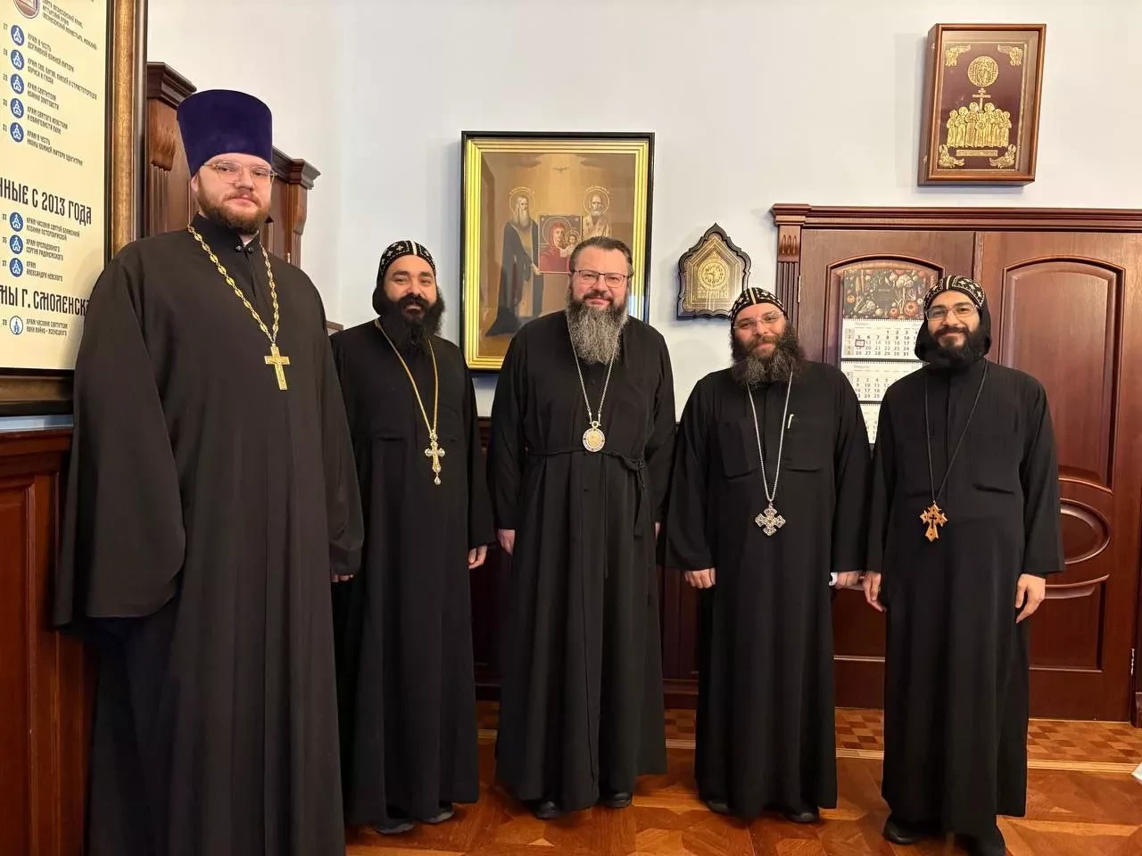 Встреча митрополита Смоленского и Дорогобужского Исидора с представителями Коптской Церкви Встреча митрополита Смоленского и Дорогобужского Исидора с представителями Коптской Церкви