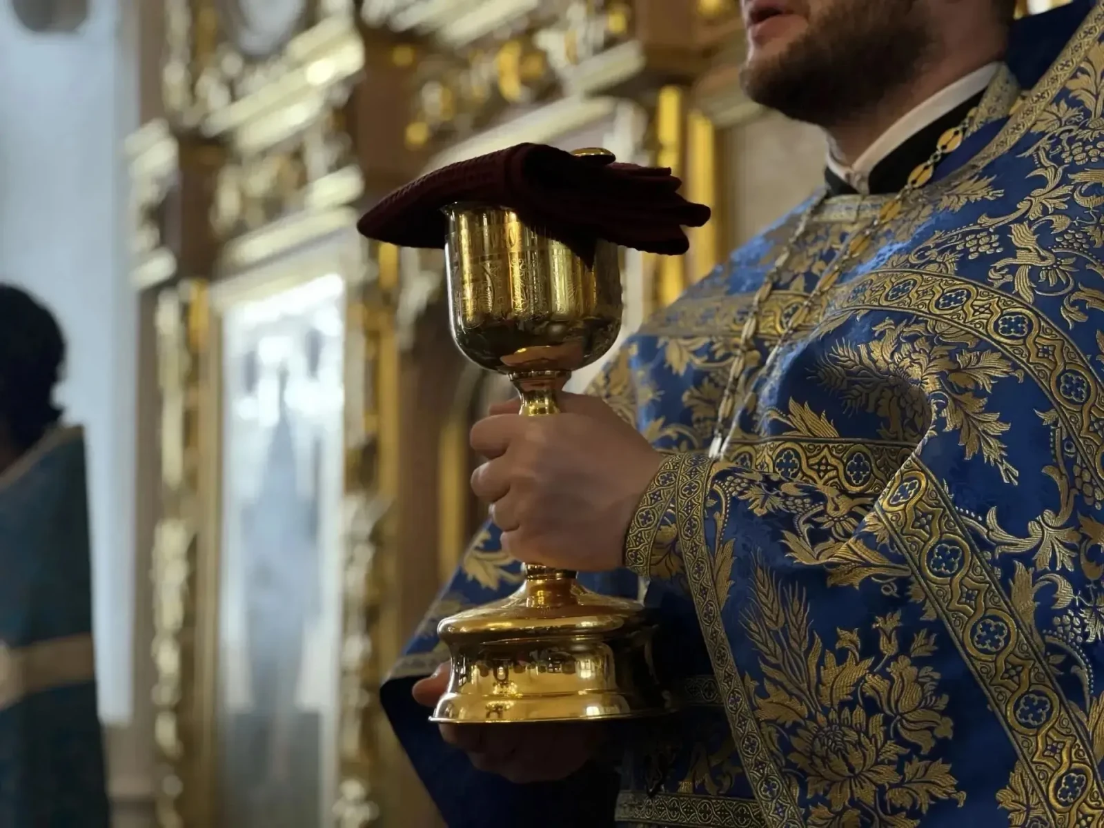 Воскресная литургия и молебен перед началом учебного года. Воскресная литургия и молебен перед началом учебного года.