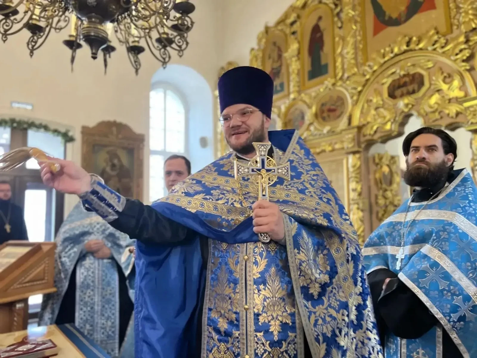 В Покровском храме Смоленской семинарии совершили молебен на начало учебного года. В Покровском храме Смоленской семинарии совершили молебен на начало учебного года.