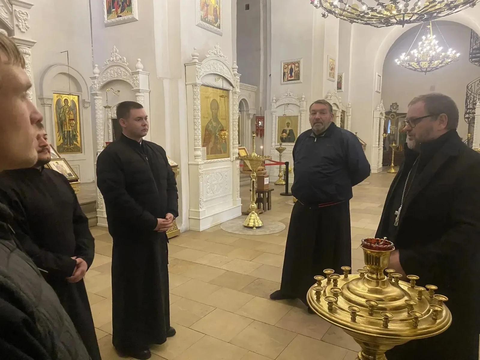 Студенты семинарии совершили экскурсию на Смядынь и по храмам домонгольского периода. Студенты семинарии совершили экскурсию на Смядынь и по храмам домонгольского периода.