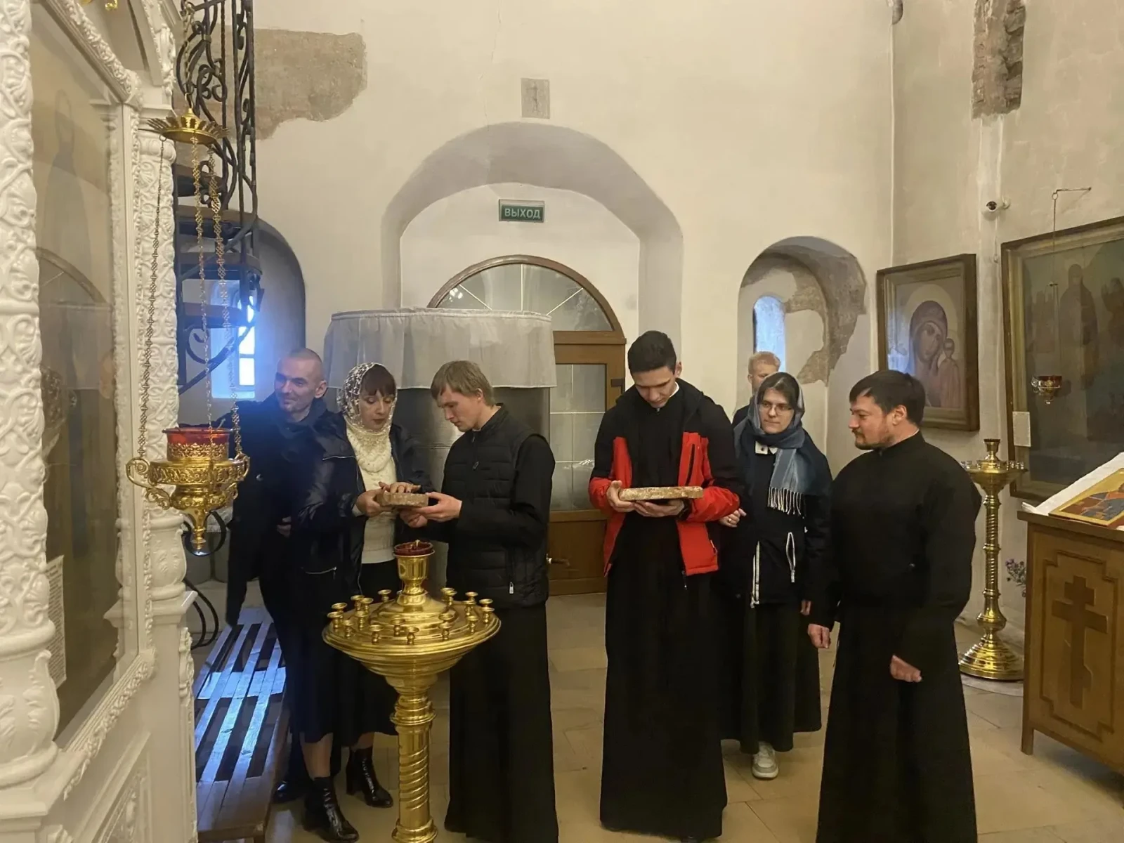 Студенты семинарии совершили экскурсию на Смядынь и по храмам домонгольского периода. Студенты семинарии совершили экскурсию на Смядынь и по храмам домонгольского периода.